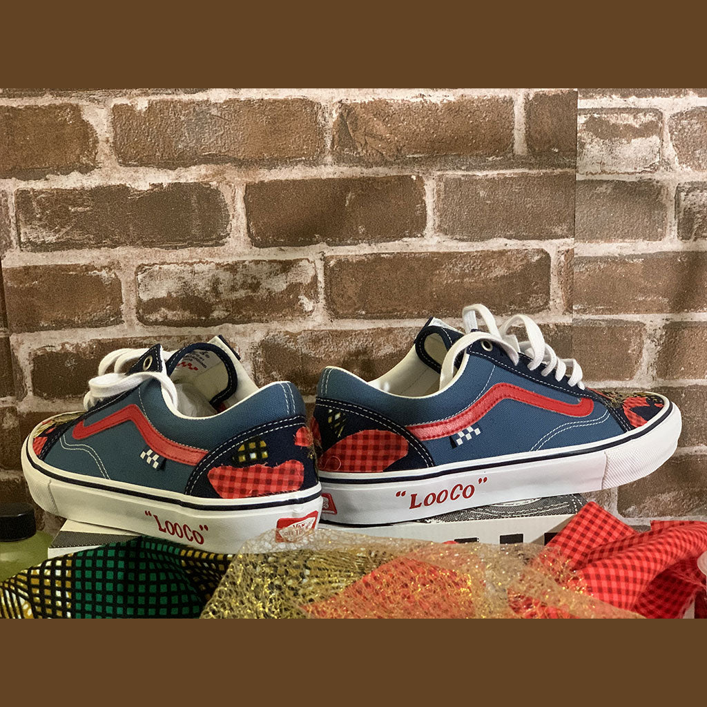 LooComing to America